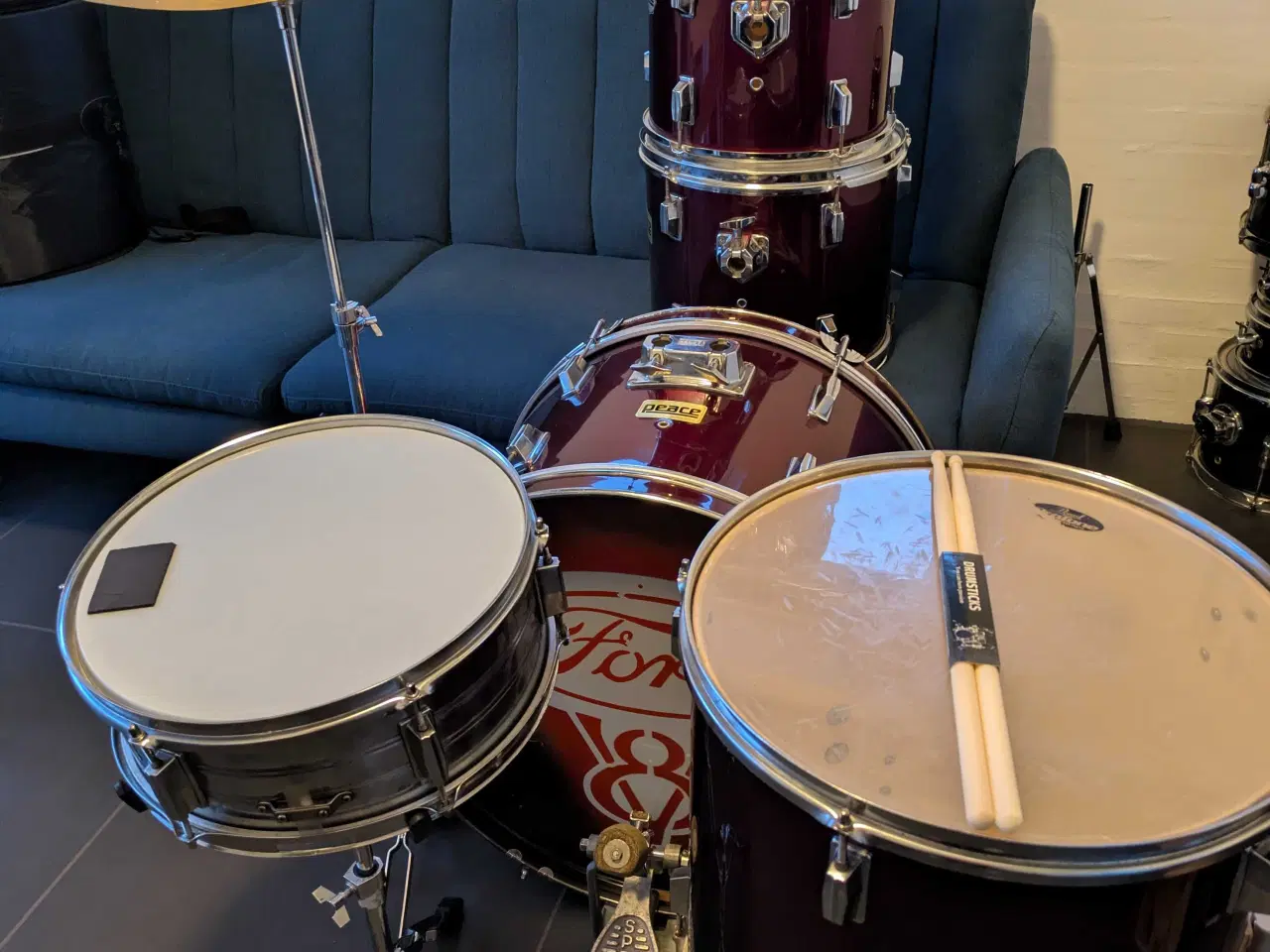 Billede 1 - Trommesæt, næsten komplet