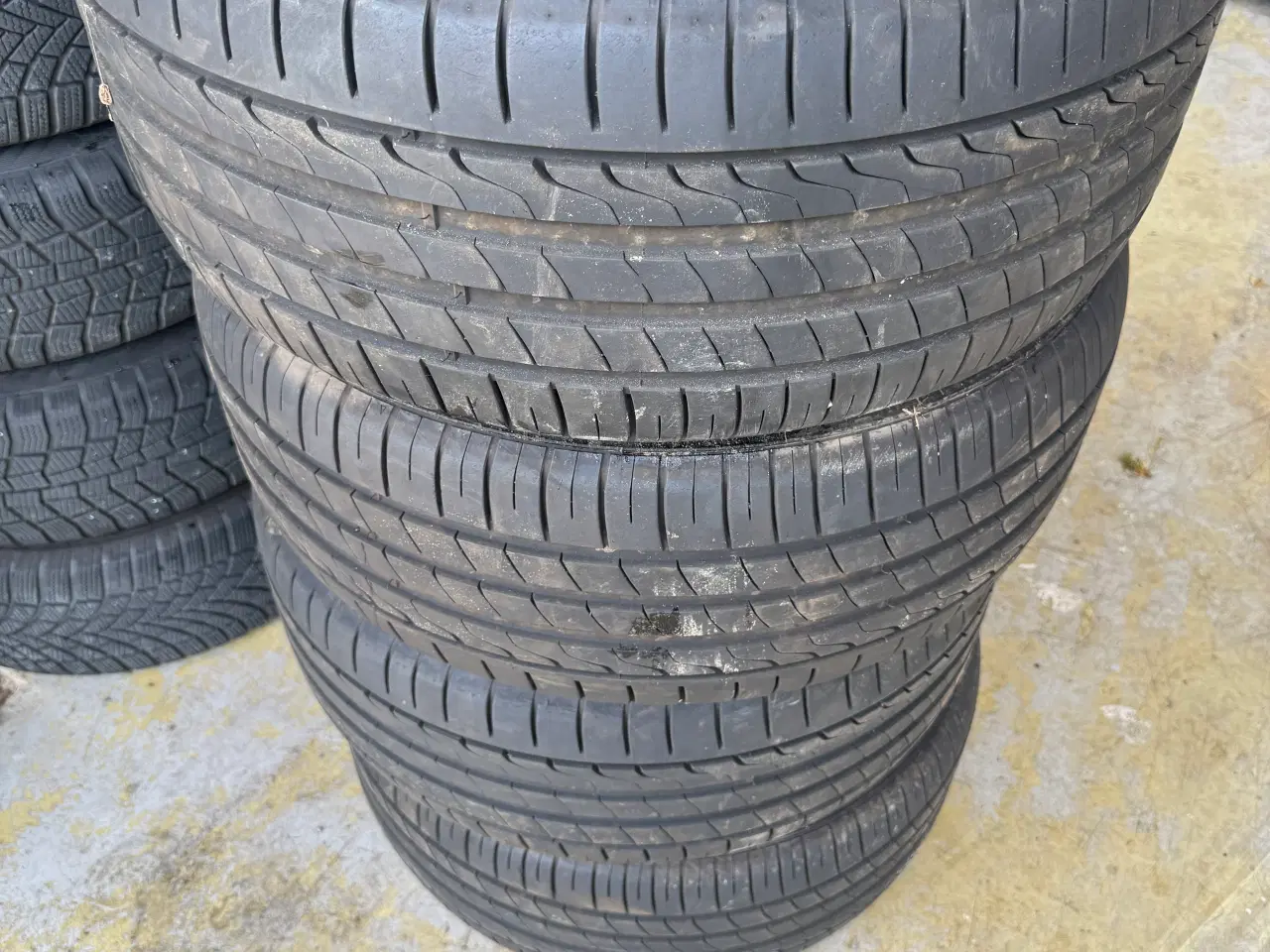 Billede 1 - 255/40/19 s