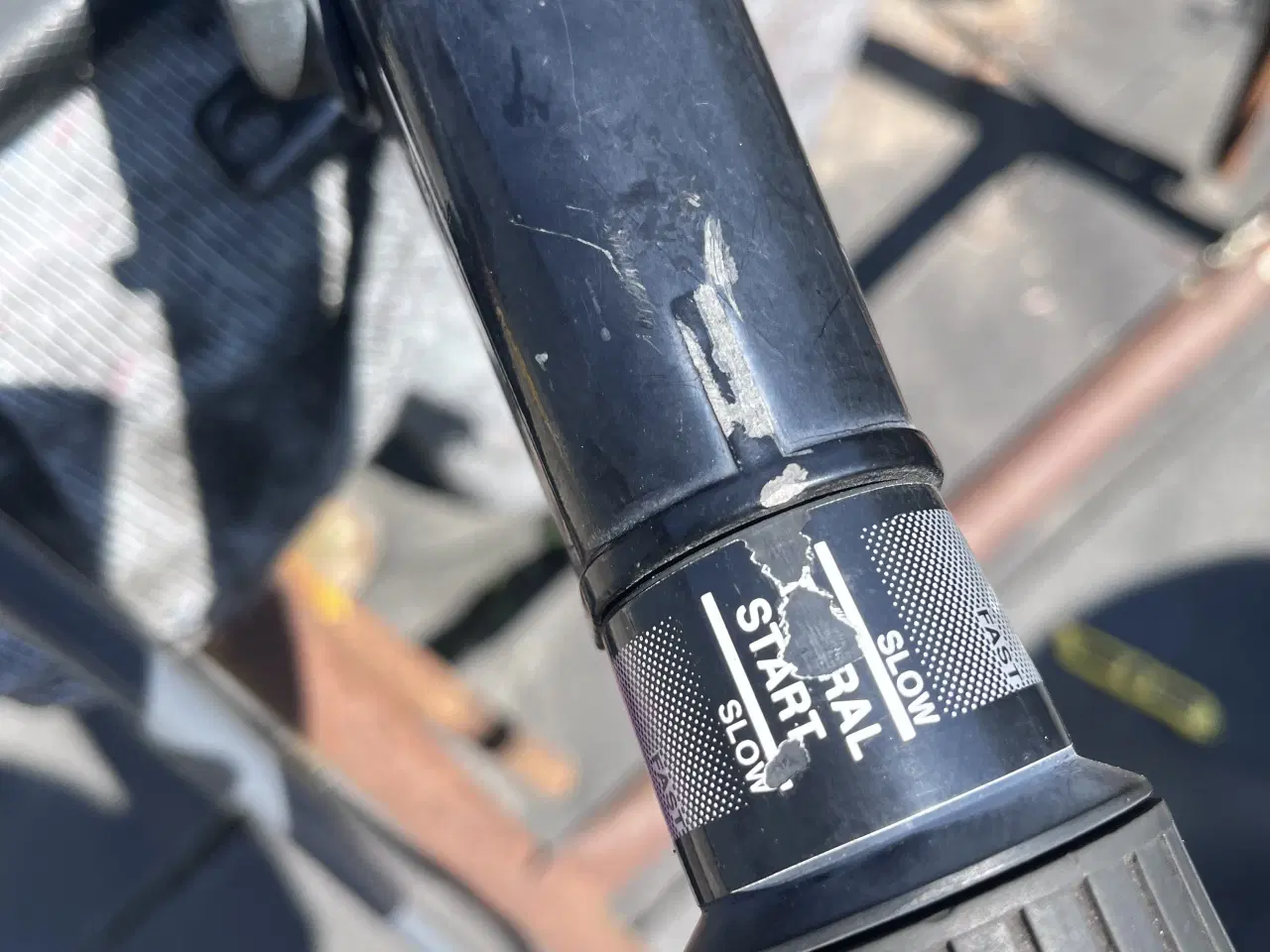 Billede 3 - Mercury 9.9 HK påhængsmotor til båd. Motoren er so