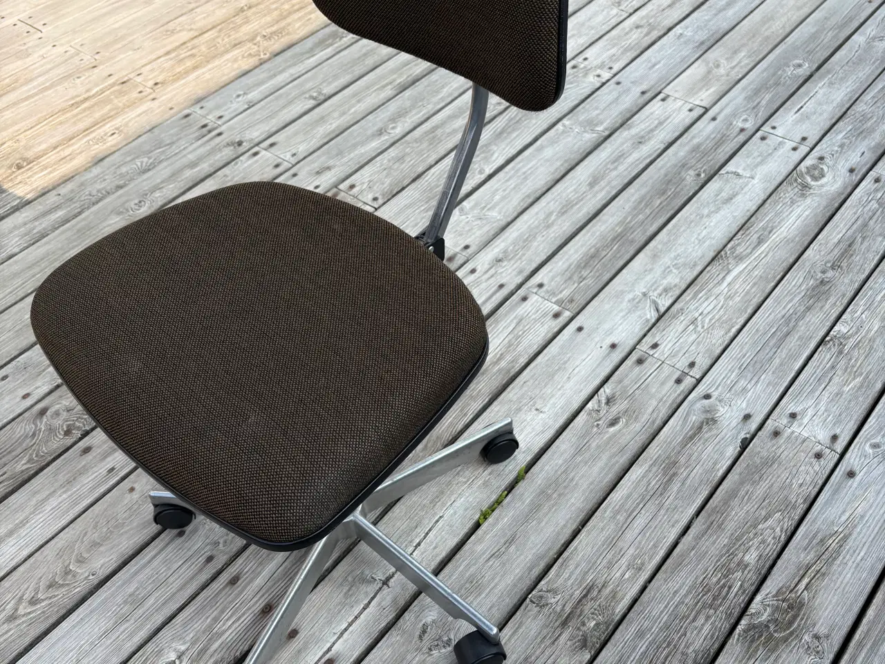 Billede 3 - Pæn KEVI kontorstol med 5 hjul