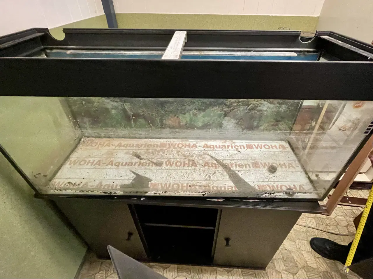 Billede 2 - Akvarie m. Bord 