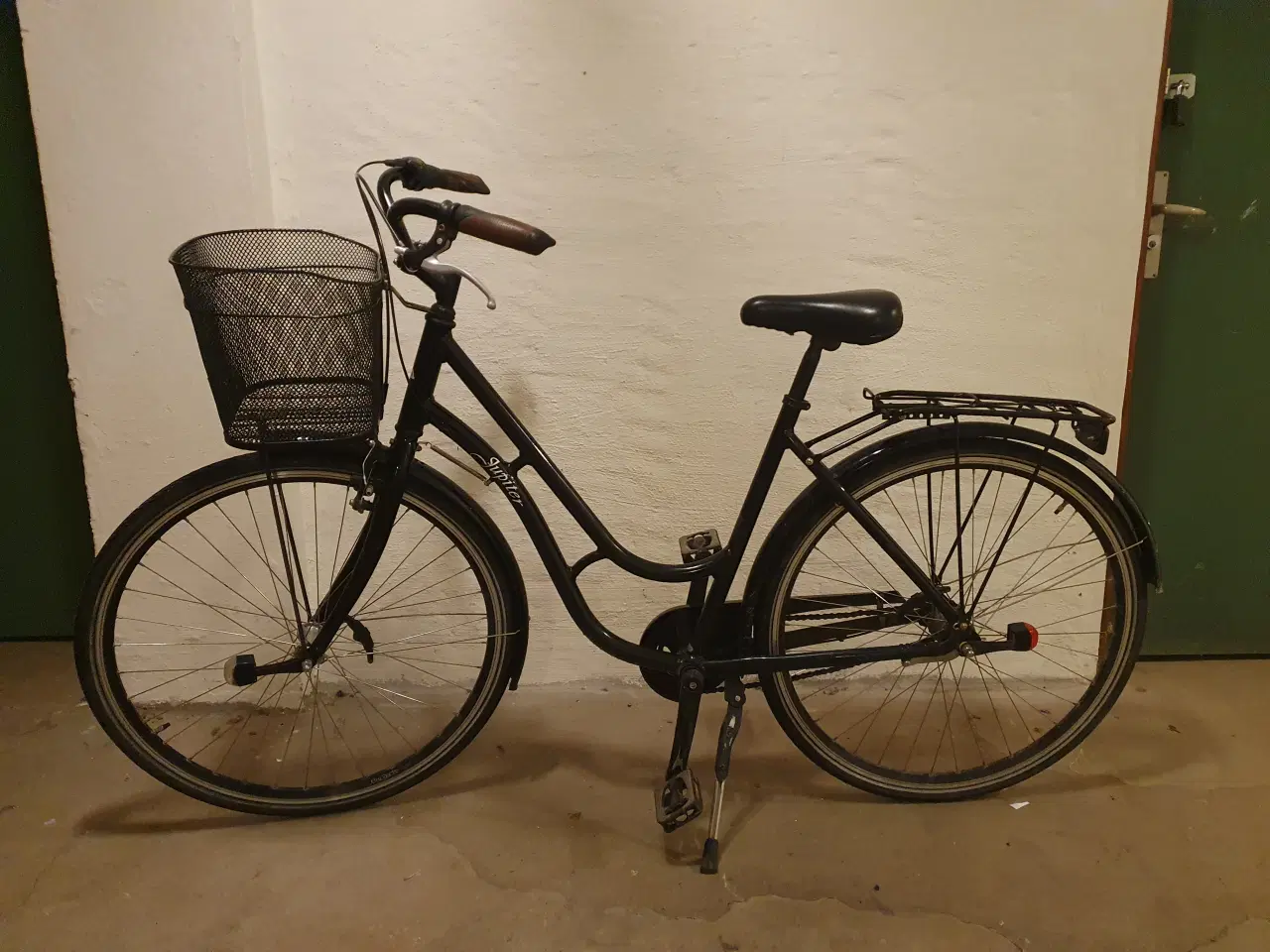 Billede 1 - Damecykel sælges 3 gear,fejler intet og kører godt