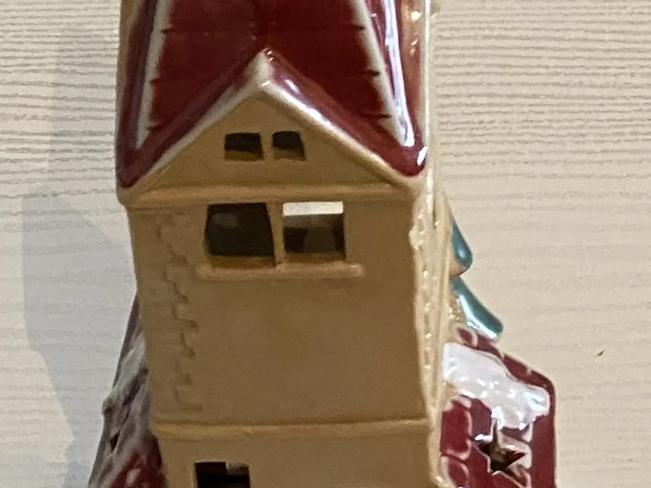 Billede 2 - Jule keramik-hus til fyrfadslys