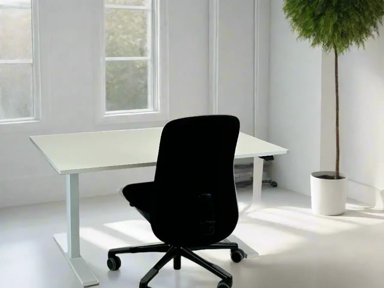 Billede 2 - Hæve-/sænkebord 120x80 - Linak (Hvid)