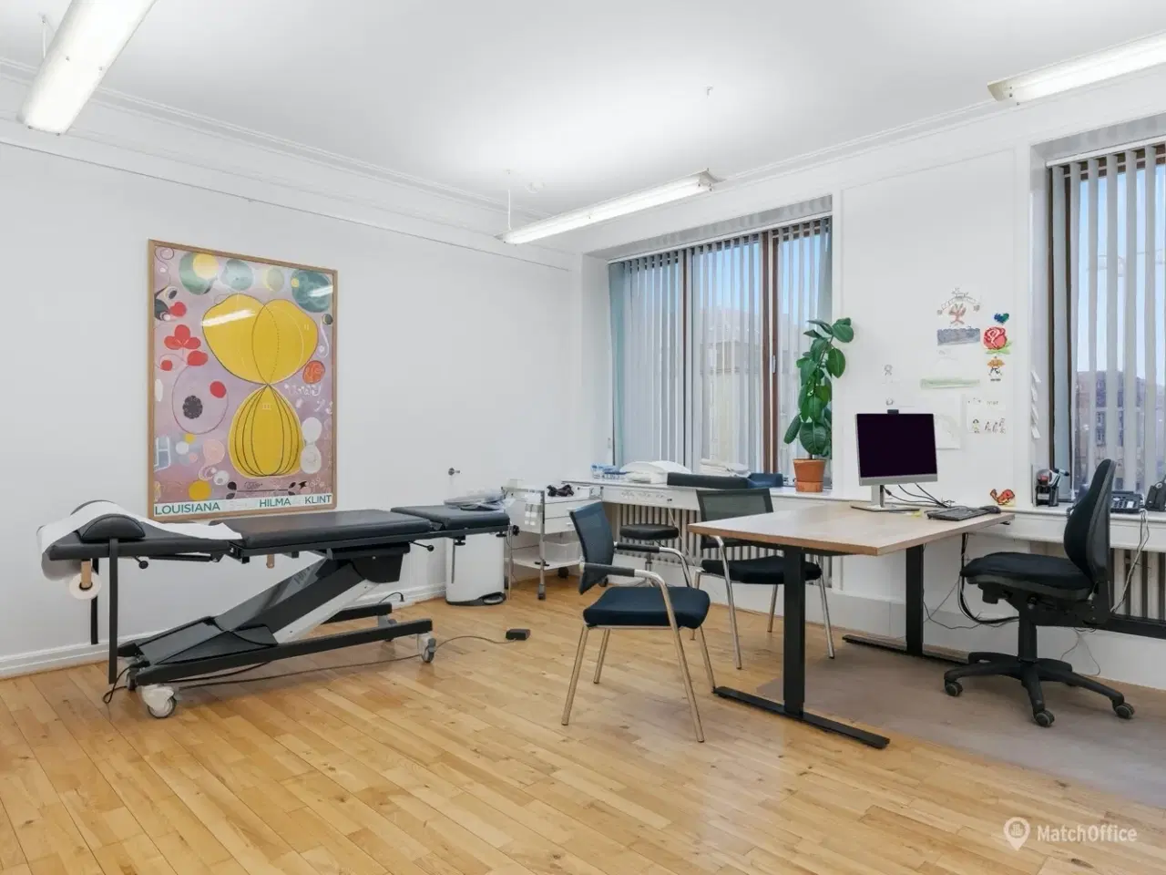 Billede 2 - Lyse kliniklokaler med central placering