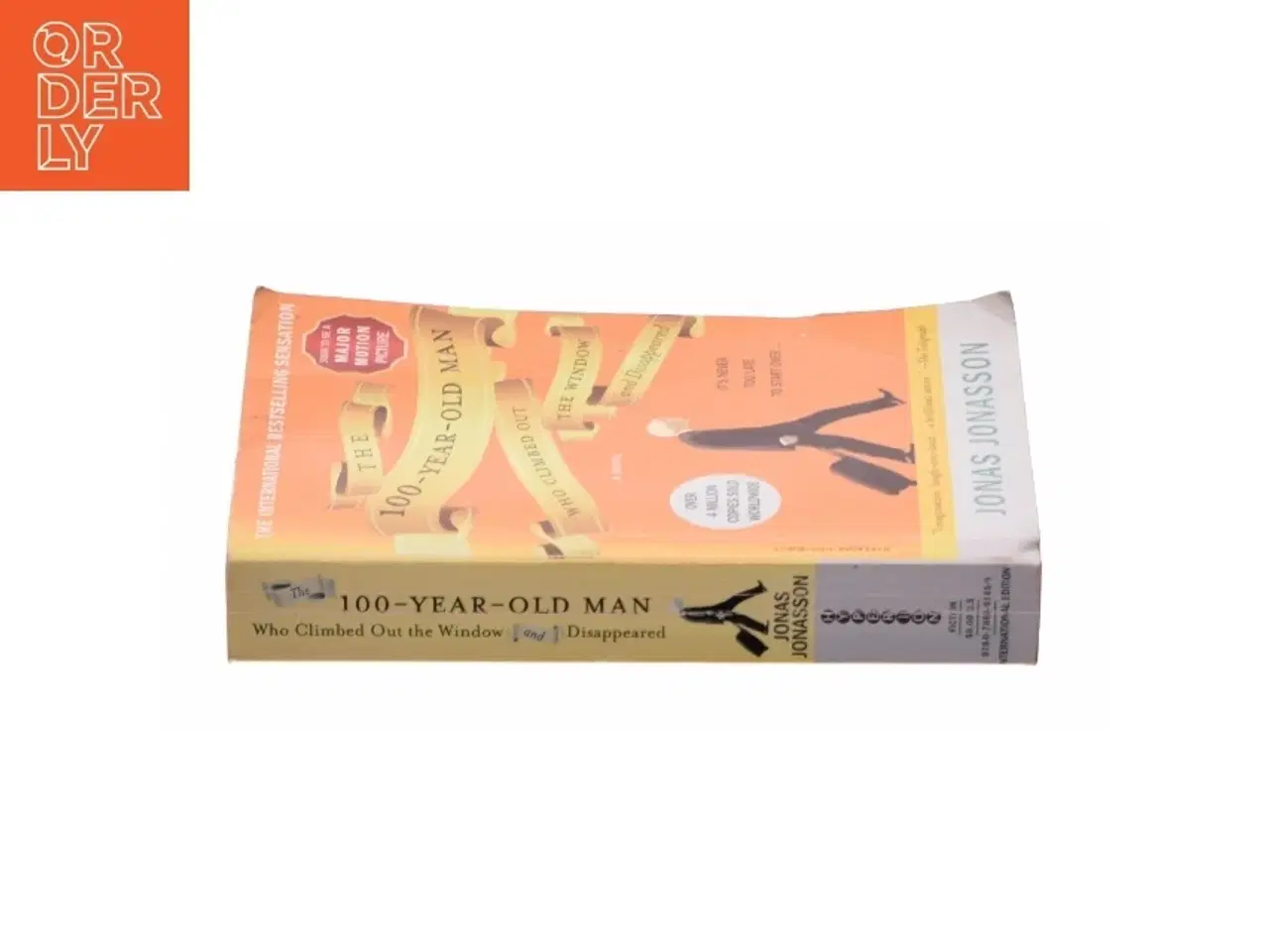 Billede 2 - The 100-Year-Old Man Who Climbed Out the Window and af Jonas Jonasson (Bog)