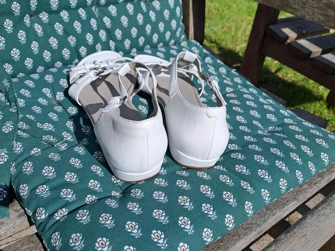 Billede 3 - Helt nye ECCO sandaler i str. 41.