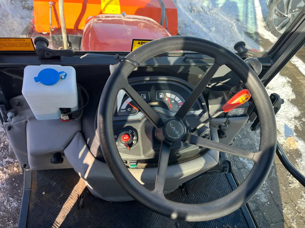 Billede 9 - Kubota 2350 med kost