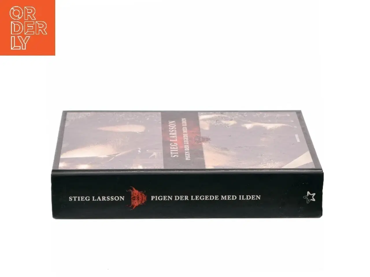 Billede 2 - Pigen der legede med ilden. 2 af Stieg Larsson (Bog)