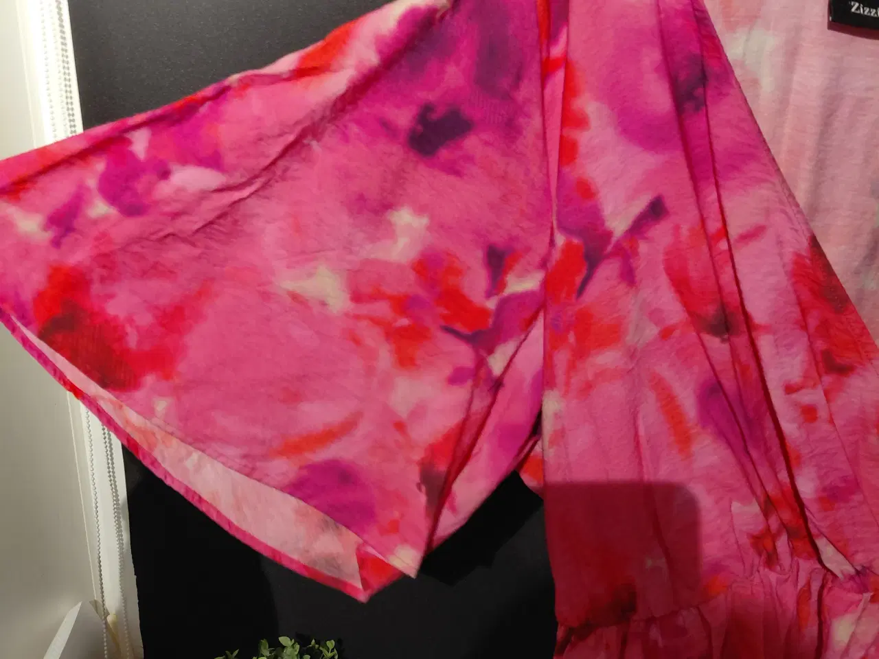 Billede 2 - Fin zizzi kjole 