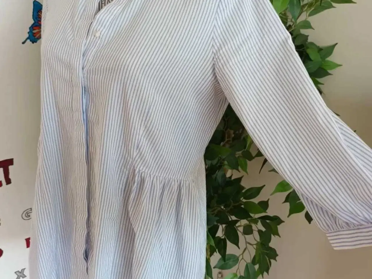 Billede 4 - Skjorte. Vero Moda. Medium/38