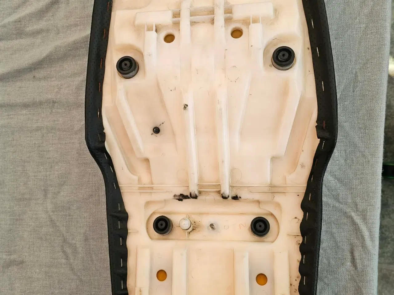 Billede 2 - Yamaha FZ6 2007 original sæde