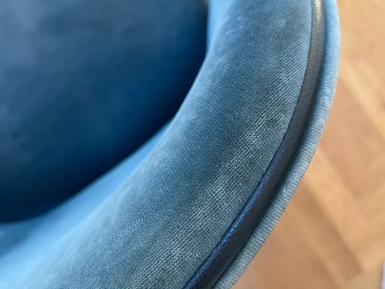 Billede 3 - Gubi Beetle Spisestuestole