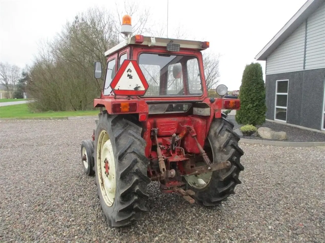 Billede 6 - IH 474 En ejers traktor med lukket kabine på