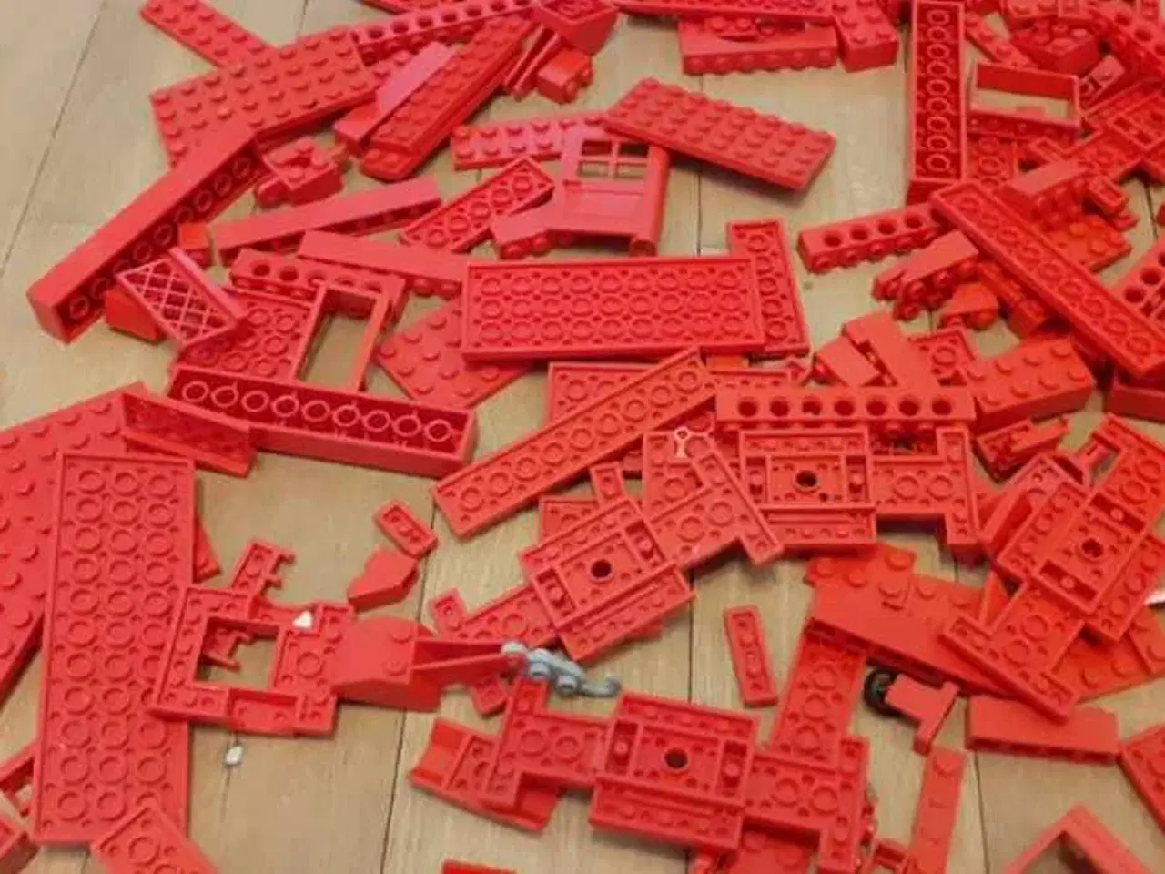Billede 7 - LEGO 300 stk div. røde klodser (Fra 70´er & 80´er)