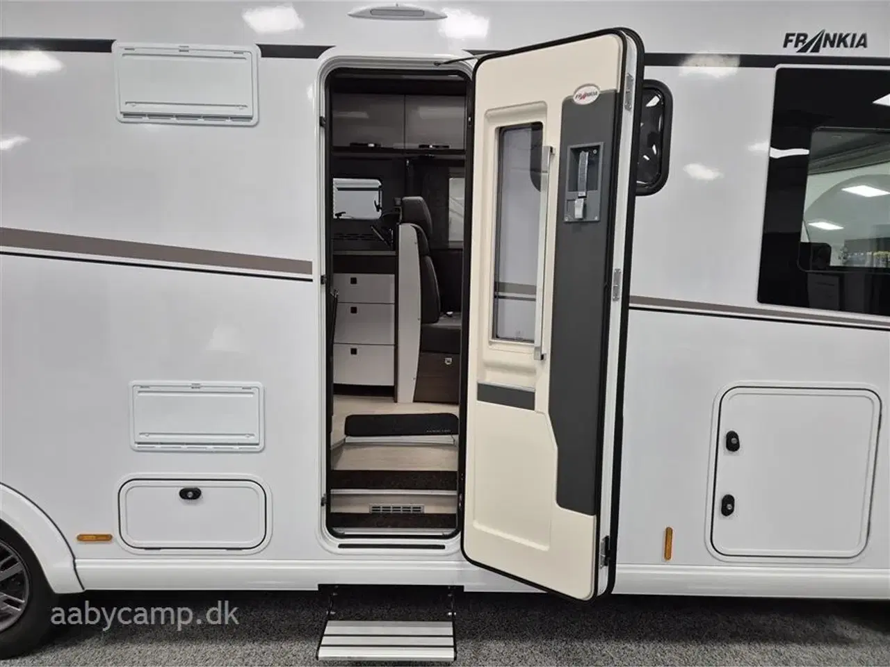 Billede 5 - 0 - Frankia Platin Pure I 7400 GD Edition   Top udstyret 5 Stjernet Camper på Mercedes