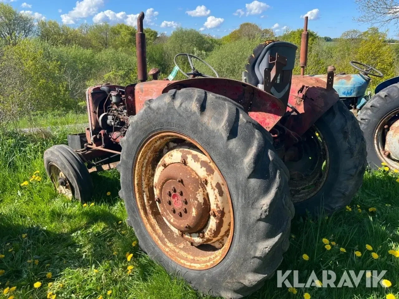 Billede 3 - Veterantraktor IH B414 Diesel uden motorhjelm og liftarme