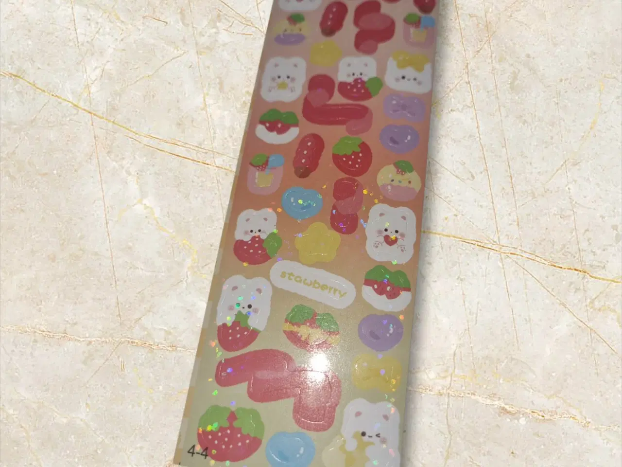 Billede 1 - Søde klistermærker med jordbær, bjørne og hjerter