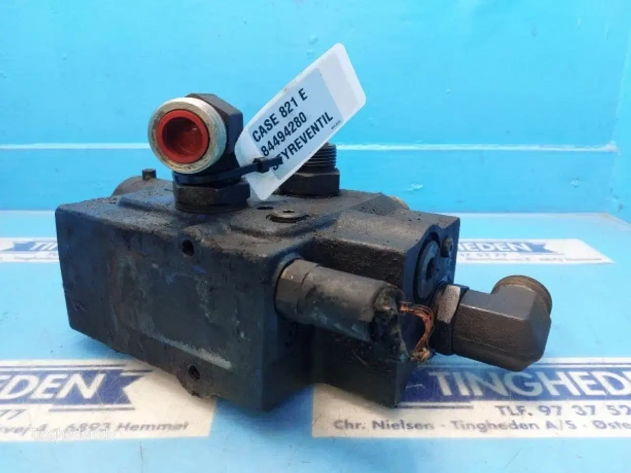 Billede 10 - Case 821E Styreventil 84494280