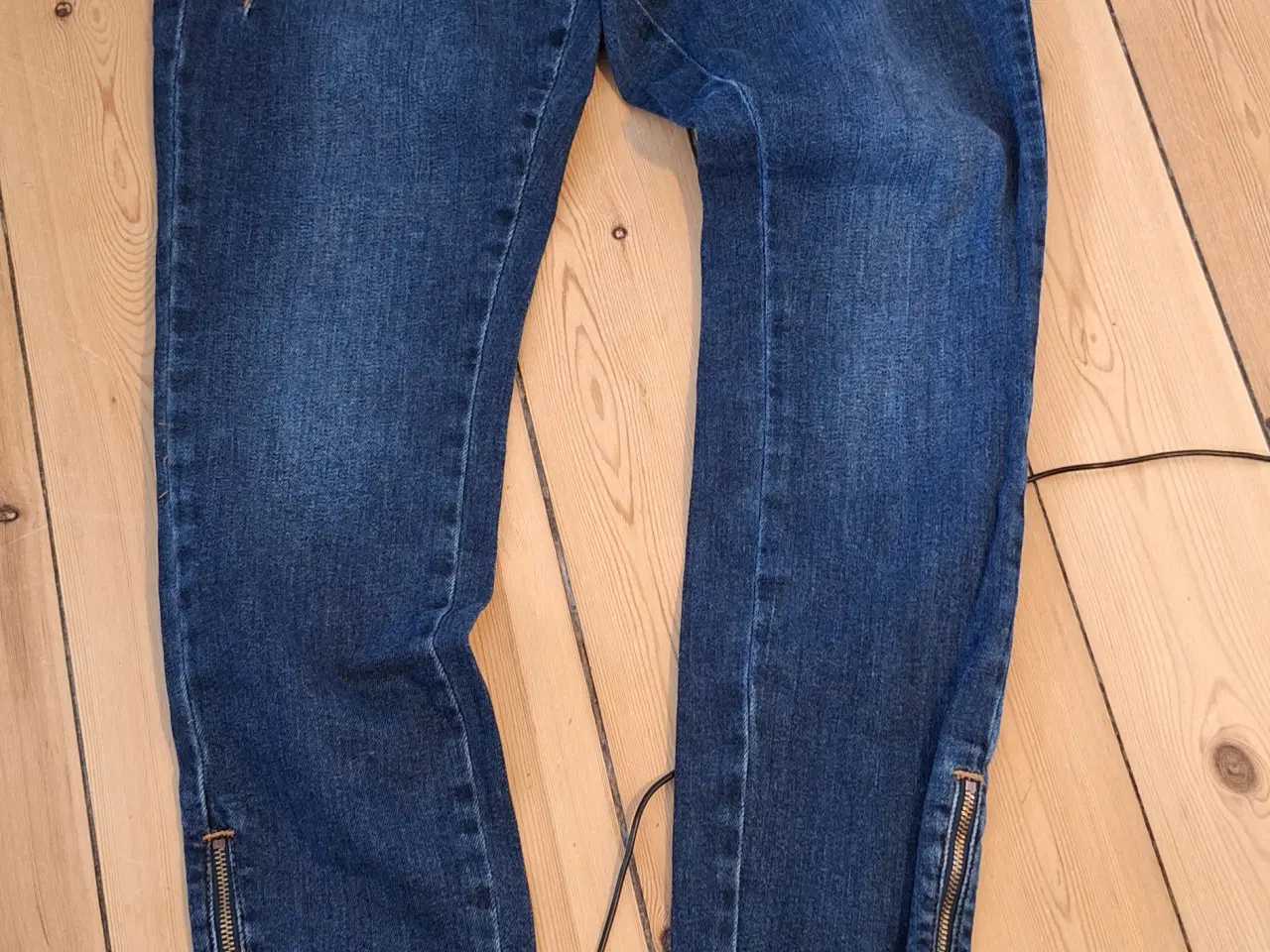 Billede 1 - Mørkeblå Pulz jeans 