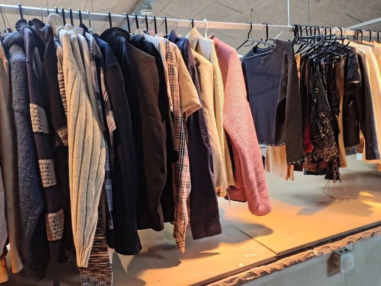 Billede 7 - Stort parti tøj