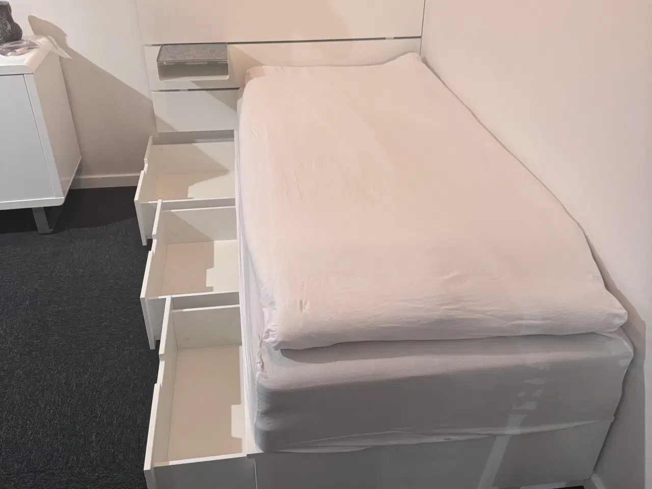 Billede 2 - IKEA Nordli, Sengeramme, sengegavl, box/topmadras