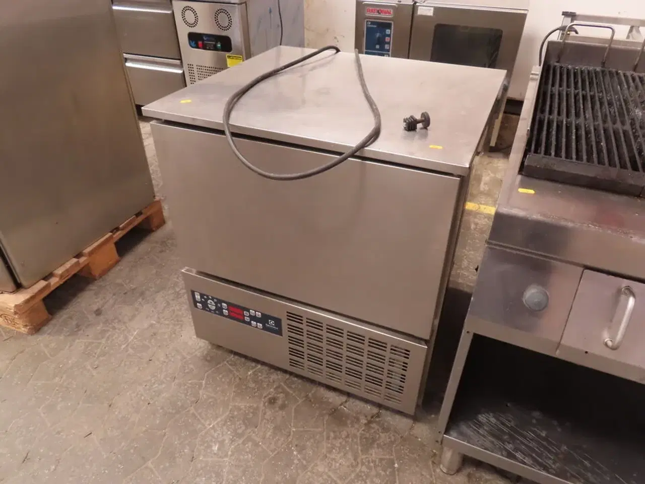 Billede 1 - Blæstkøler ELECTROLUX