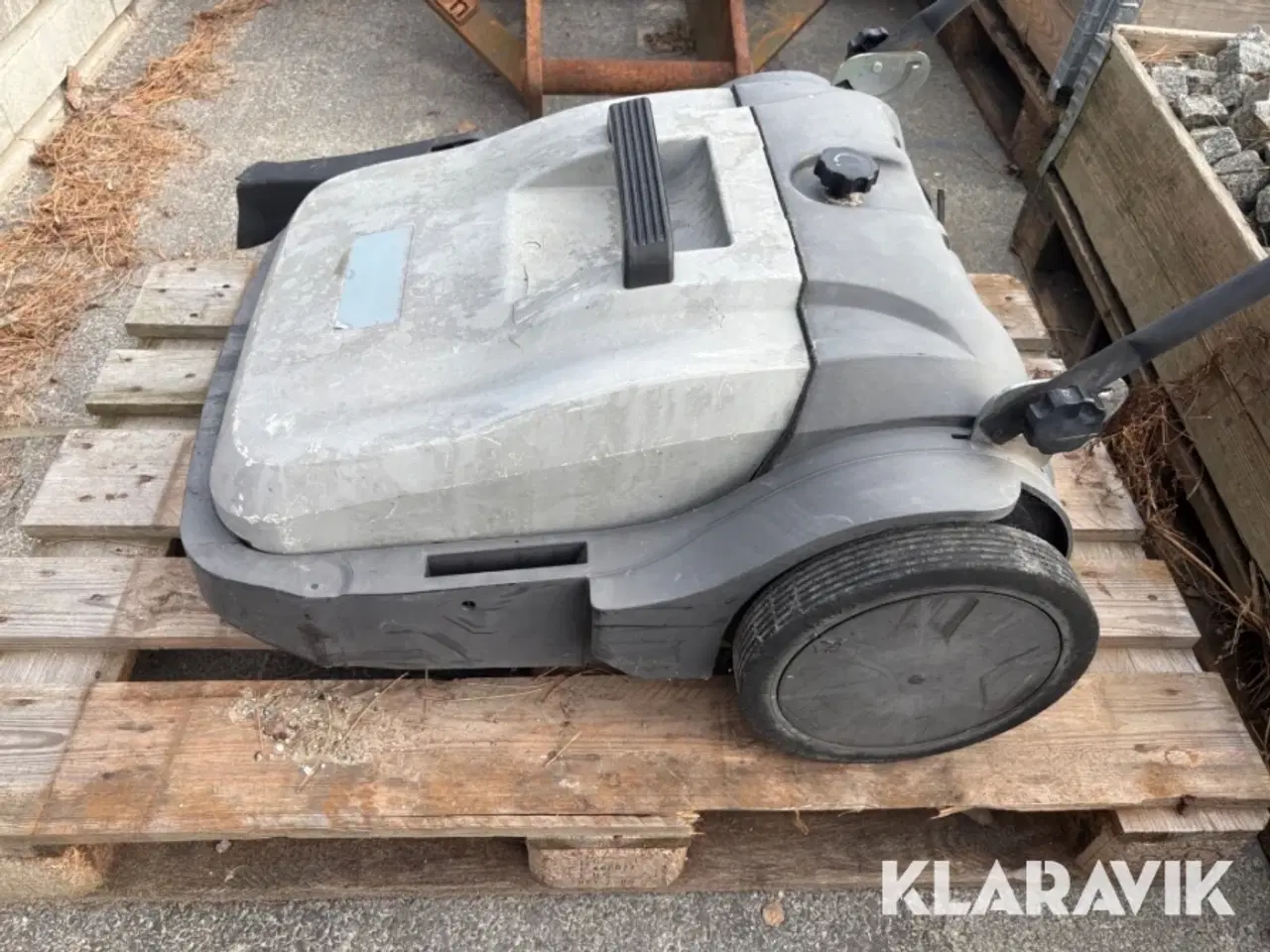 Billede 10 - Manuel fejemaskine