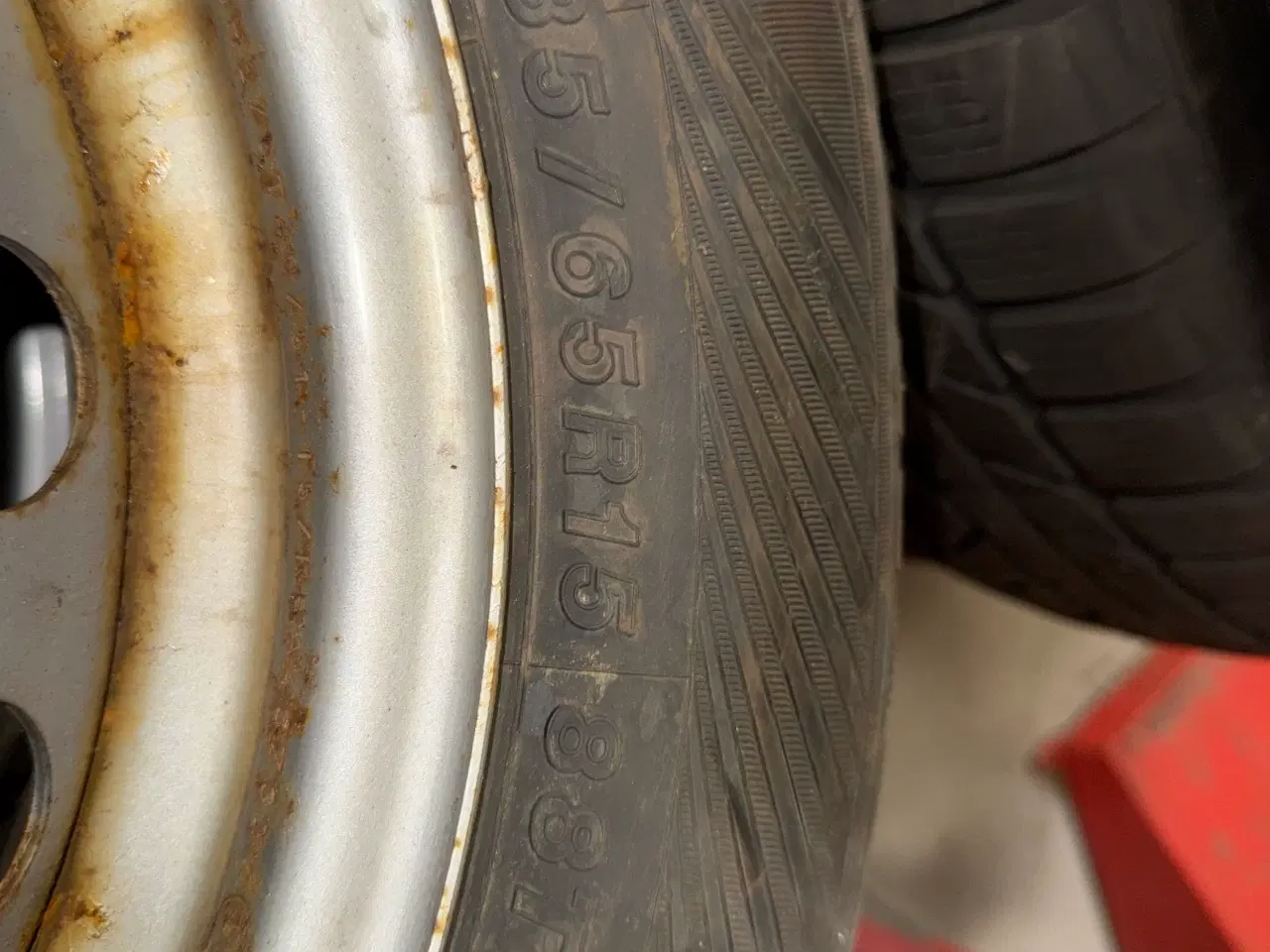 Billede 4 - Komplet vinterhjul på stålfælge