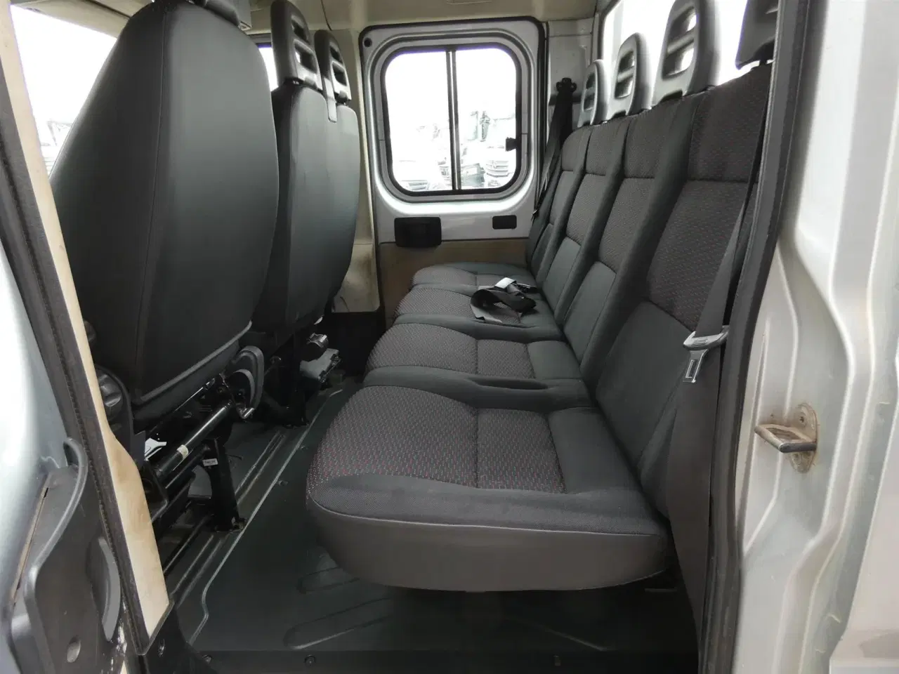 Billede 8 - Peugeot Boxer 335 L3 2,0 BlueHDi Plus Pro 130HK DobKab 6g