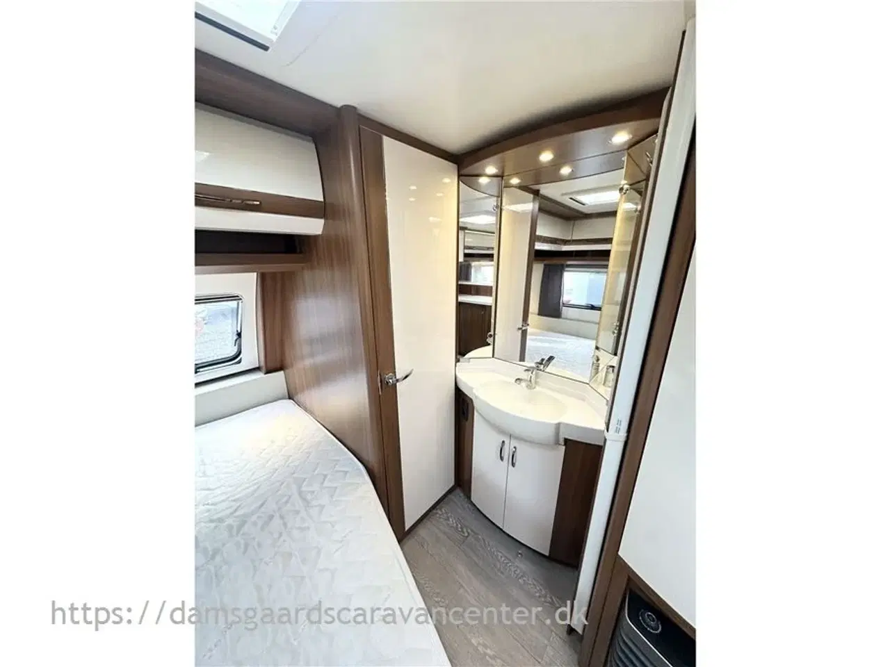 Billede 17 - 2016 - Hobby Excellent 560 CFe   Dobbeltseng-Gulvtemp.-Mover-Telt