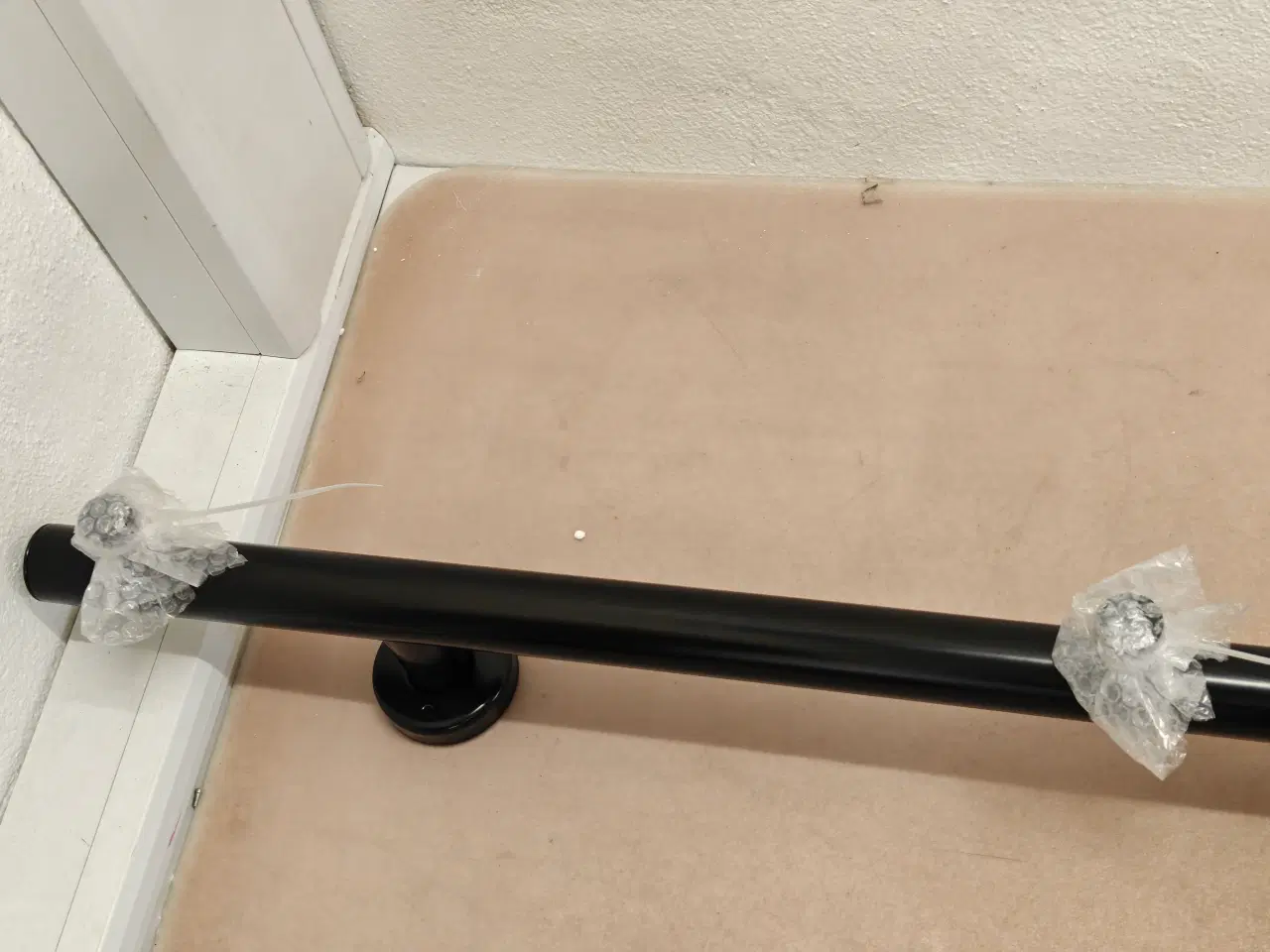 Billede 4 - Håndklædetørrer, el, 6 140 cm. Ubrugt 