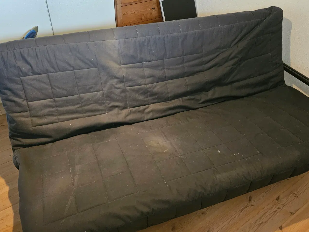 Billede 2 - Fin futon/sovesofa gives væk