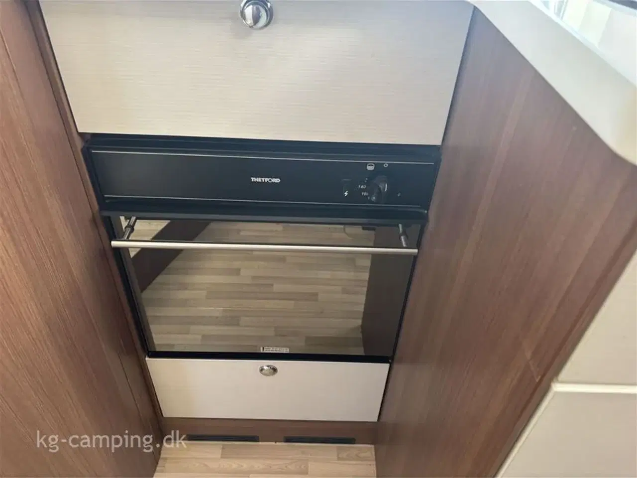 Billede 21 - 2015 - LMC I 745   Fin Helintegrerede autocamper med masser af udstyr.