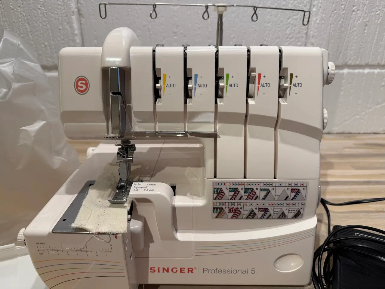 Billede 2 - Singer Overlocker Professional 5