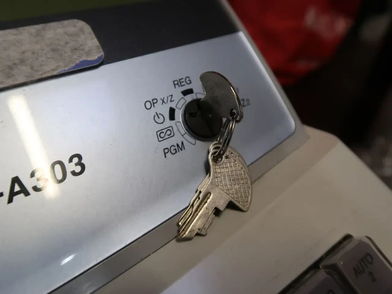 Billede 5 - 2 stk. Kasseapparat Sharp XE-A303