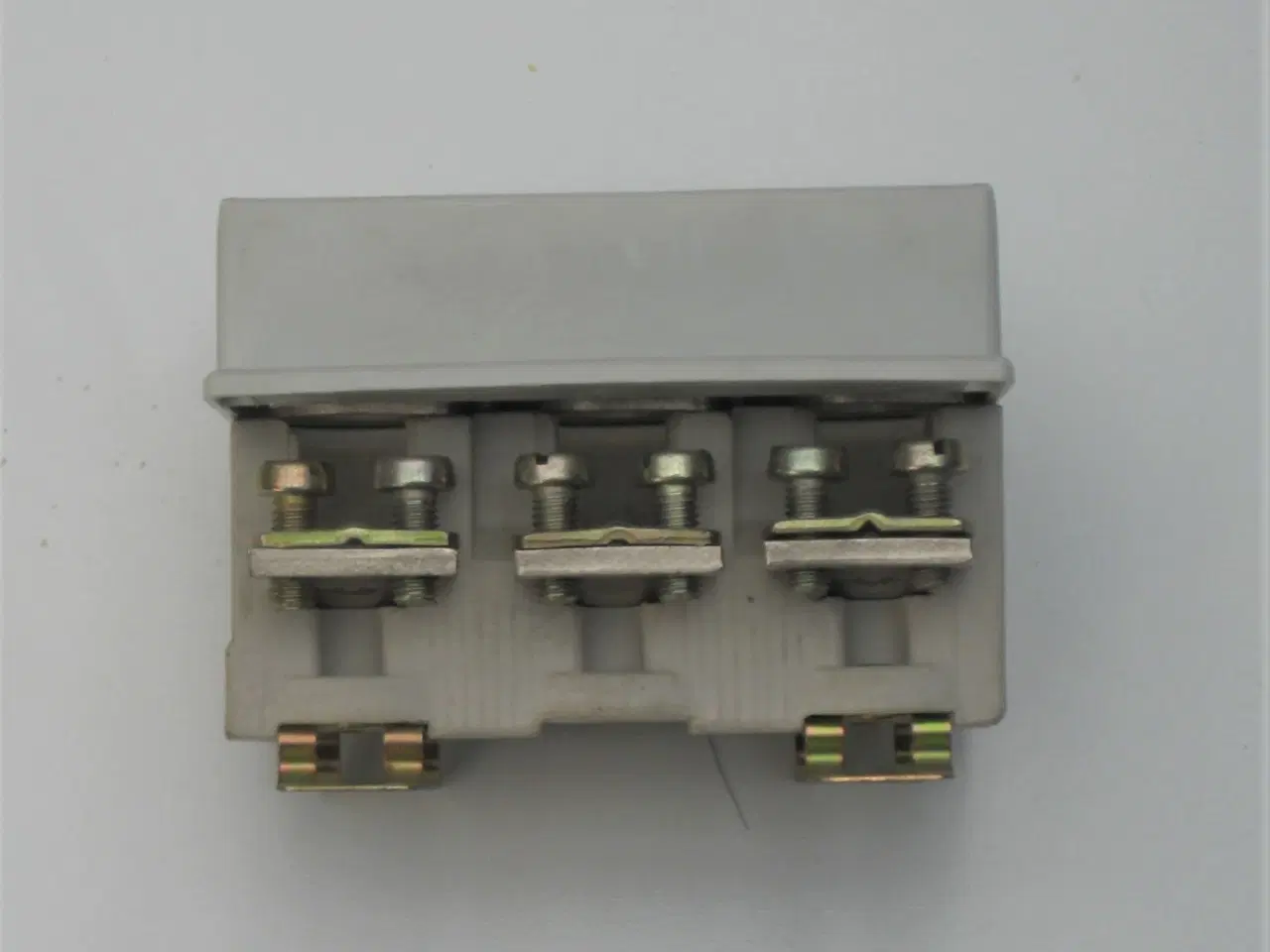 Billede 2 - Sikringsholder D02 3p 63A for DIN skinne.
