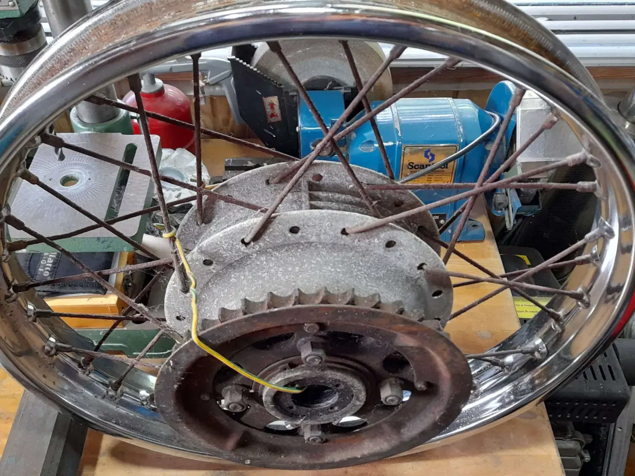 Billede 2 - Honda CB 400 Four komplet baghjul