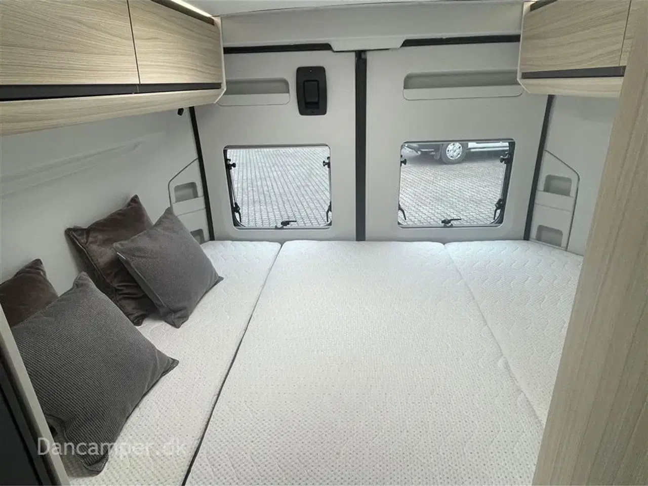 Billede 19 - 2023 - Adria Twin Axess 600 SP Kort og rummelig campervan kun kørt få km