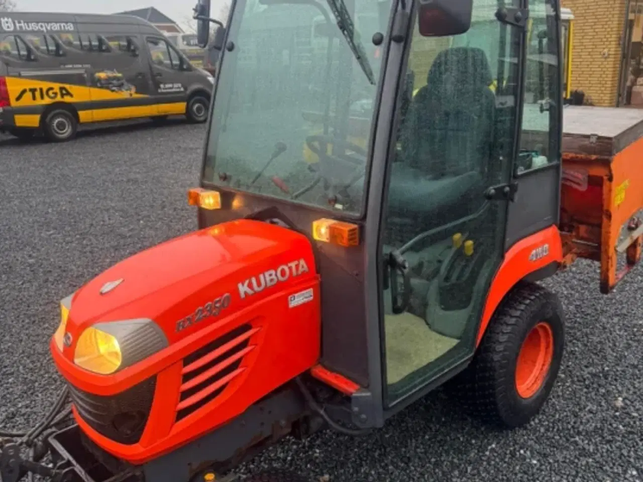 Billede 6 - Kubota 2350 minitraktor / 770 timer / vinterudstyr