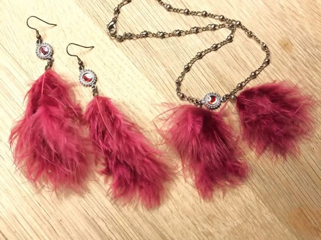 Billede 3 - Håndlavet halskæde med fjer # Unika