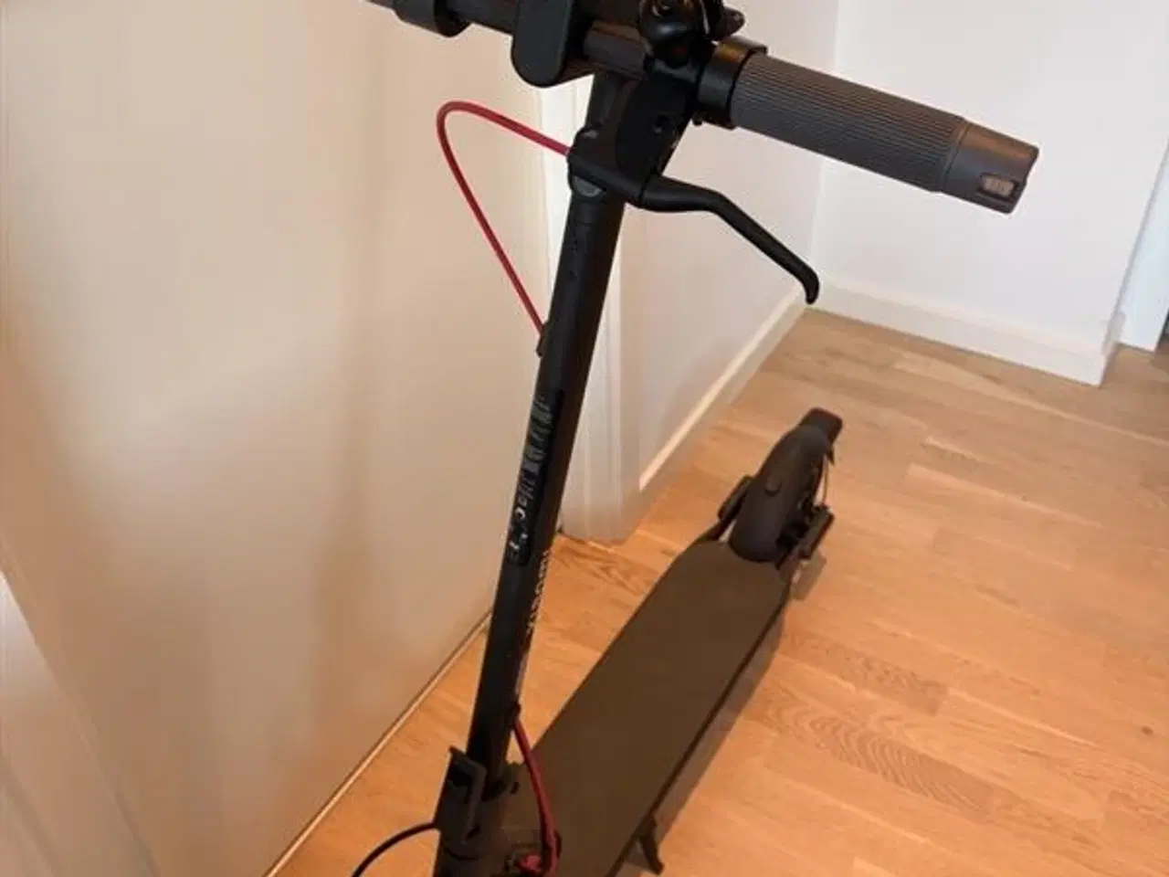 Billede 5 - Xiaomi Electric Scooter 4 Lite til salg, inkl. hel