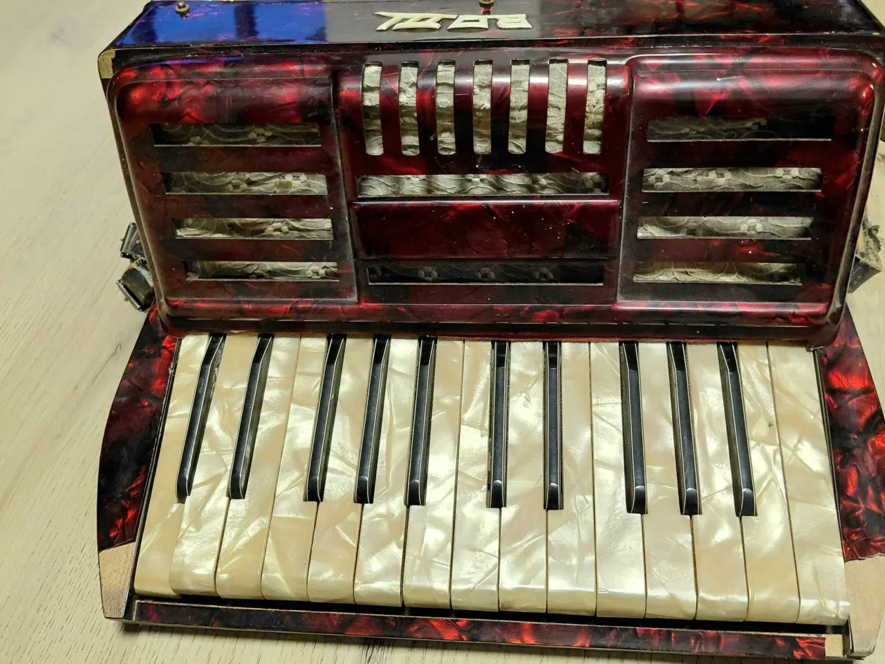 Billede 2 - Harmonika, rep/dele