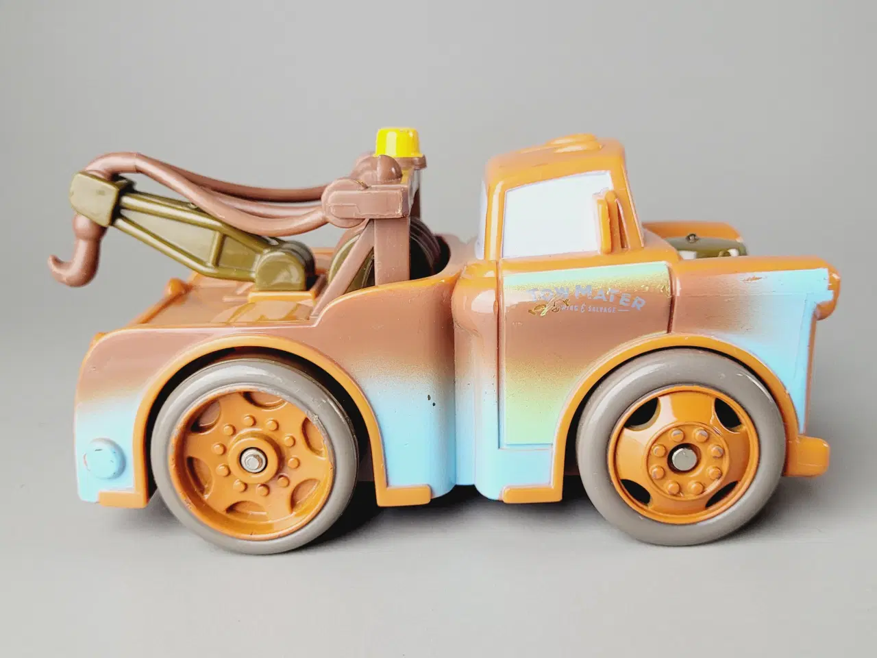 Billede 2 - ⭐️· Disney Pixar Cars - Mater / Bumle 2005 Mattel