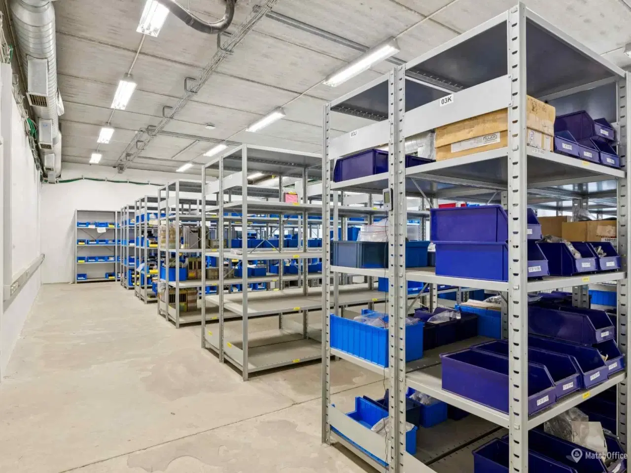 Billede 11 - Effektiv last mile-løsning med lyst kontorafsnit