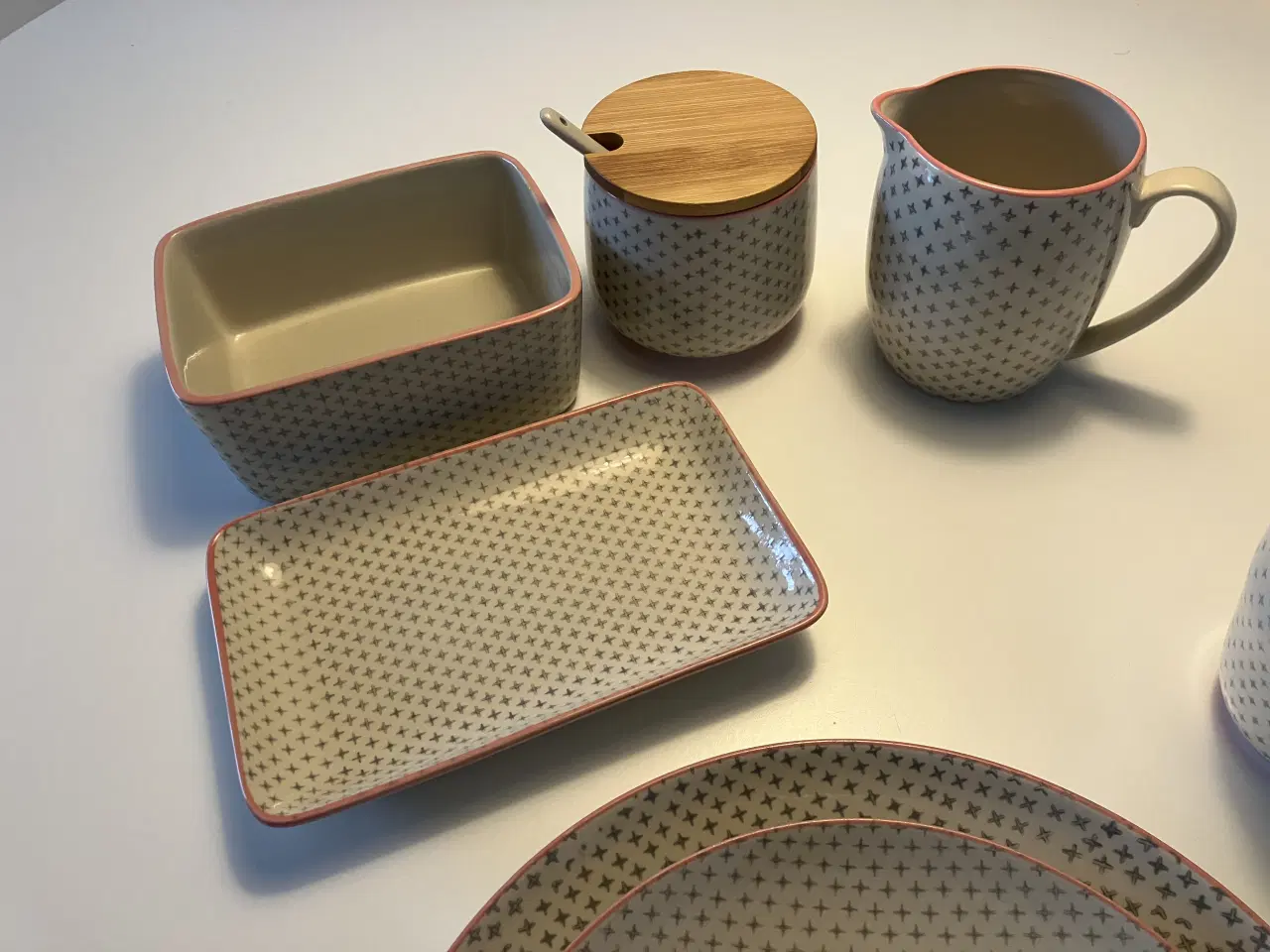 Billede 5 - Stel fra Sofia Hand made 46 dele. Sendes Ikke. 