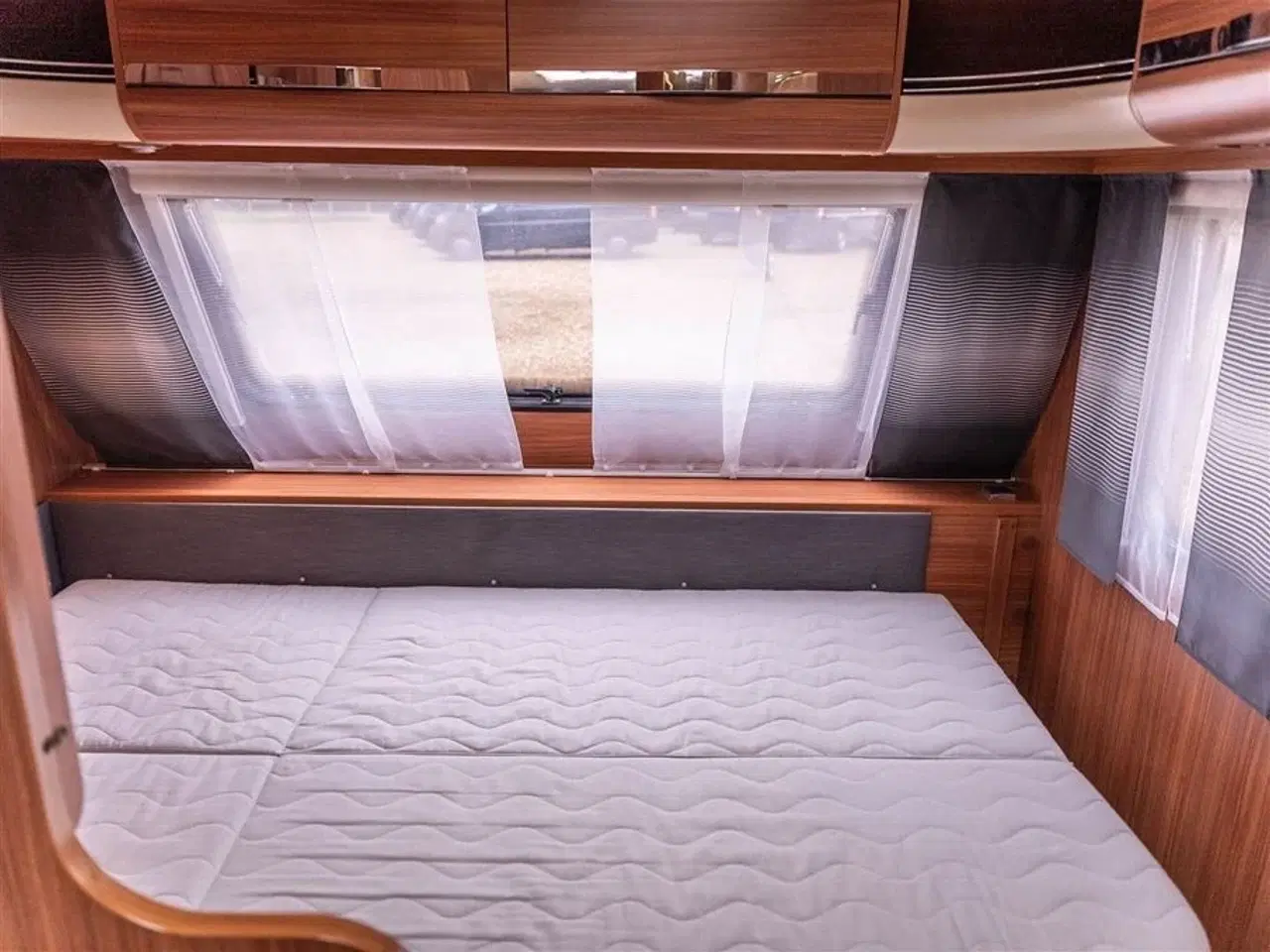 Billede 25 - 2013 - Adria Adora 563 PT   Rigtig fin vogn med køjer og dobbeltseng