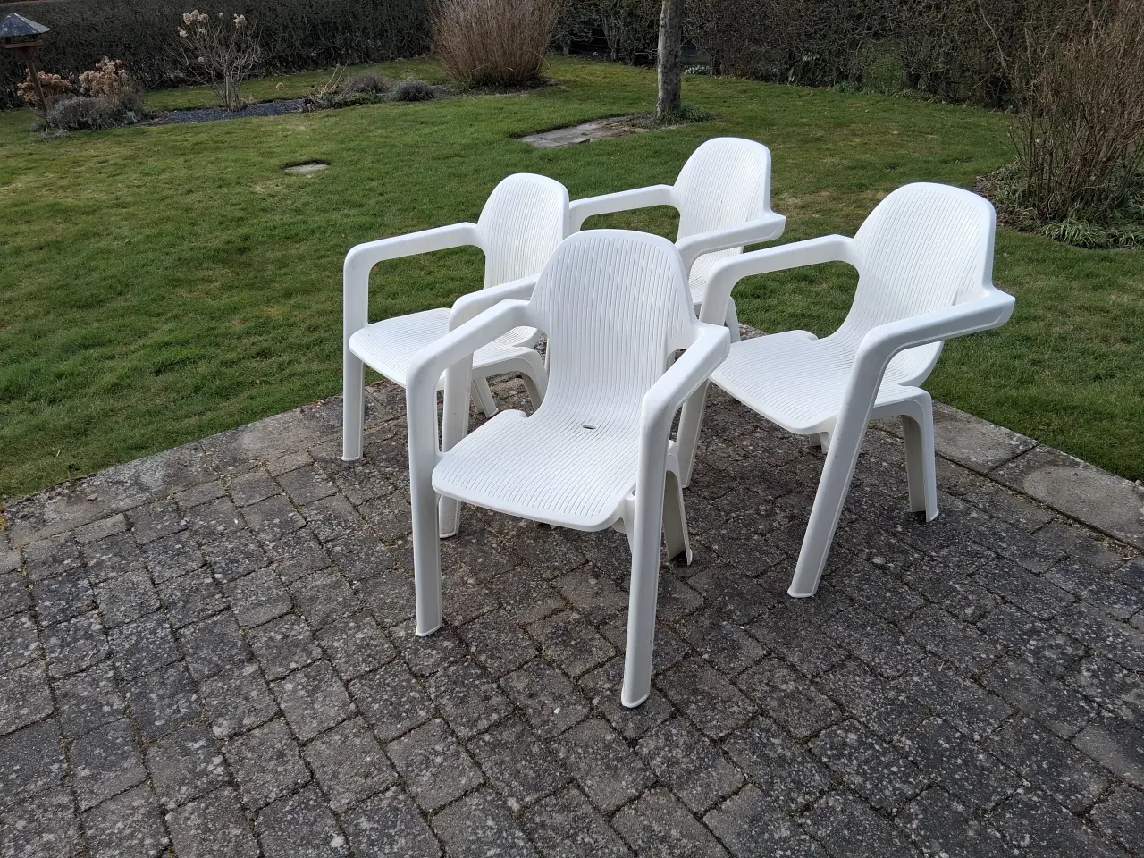 Billede 2 - Havestole stabelbar