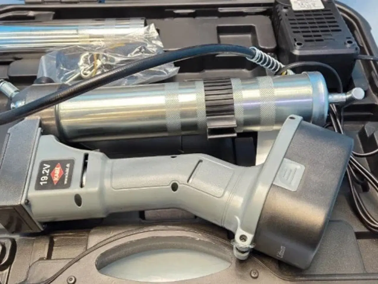 Billede 17 - Fedtpresse Accu DIKF720-C1