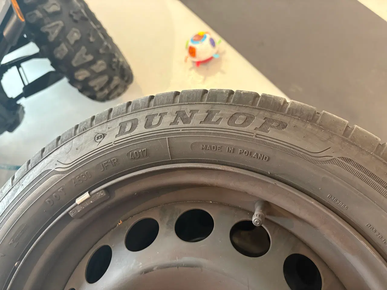 Billede 4 - Dunlop 165/65r15 fælge med dæk 6mm fra 2017 